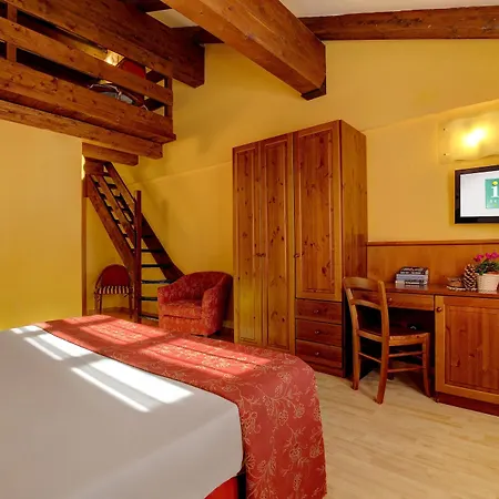Ih Mont Blanc Отель Курмайор