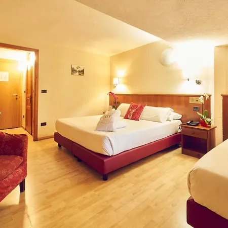 Hotel Ih Mont Blanc 4*