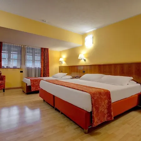 Ih Mont Blanc Hotel 4*