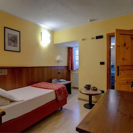 Ih Mont Blanc 4* Κουρμαγιέρ