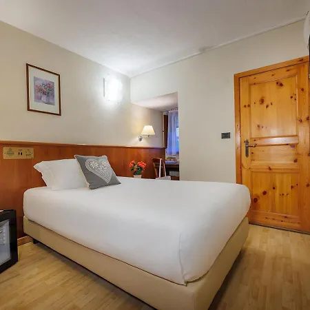 Ih Mont Blanc 4* 쿠르마예