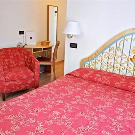 Ih Mont Blanc Hotel 4*