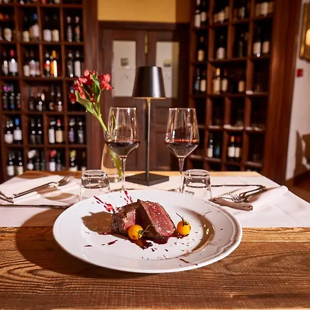 Hotel Ih Mont Blanc 4*