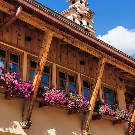 Ξενοδοχείο Ih Mont Blanc 4*