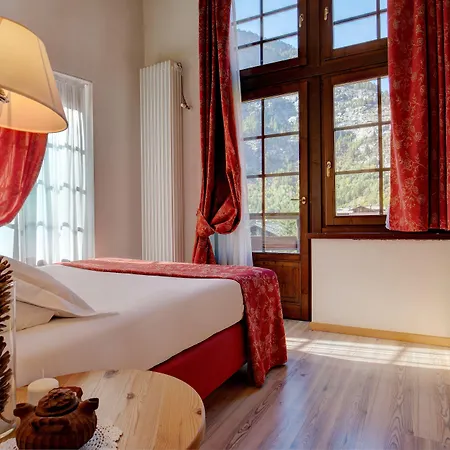 Ih Mont Blanc Hotel 4*